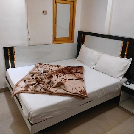 Hotel Geetanjali Inn New Delhi Exterior photo