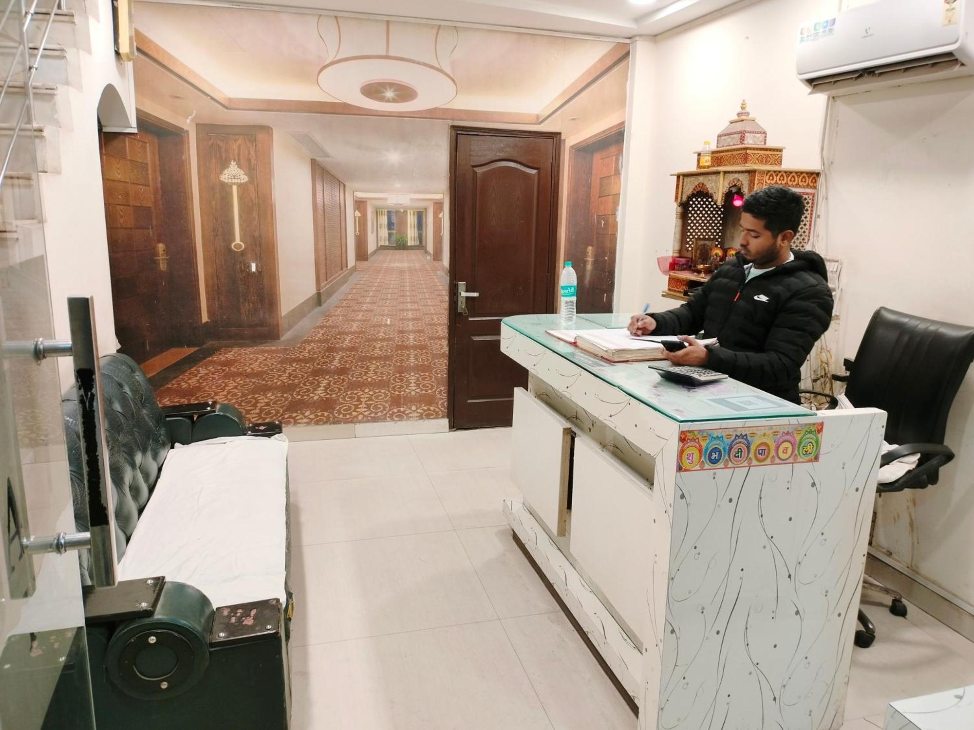 Hotel Geetanjali Inn New Delhi Exterior photo